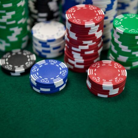 3 Good Things To Consider Before You Buy A Poker Chip Sets
