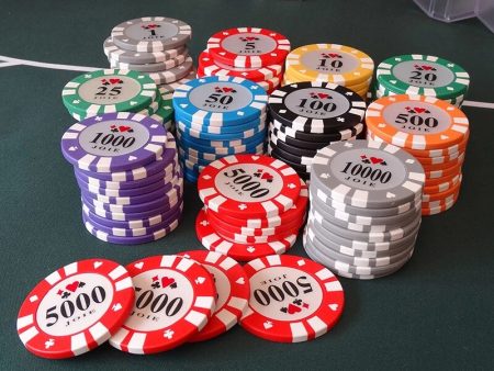 Clay Poker Chips: A Guide to the Best Options on the Market